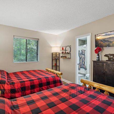 Obear Mountain Is A Newly Updated Condo In Chalet Village Of Gatlinburg! Bagian luar foto