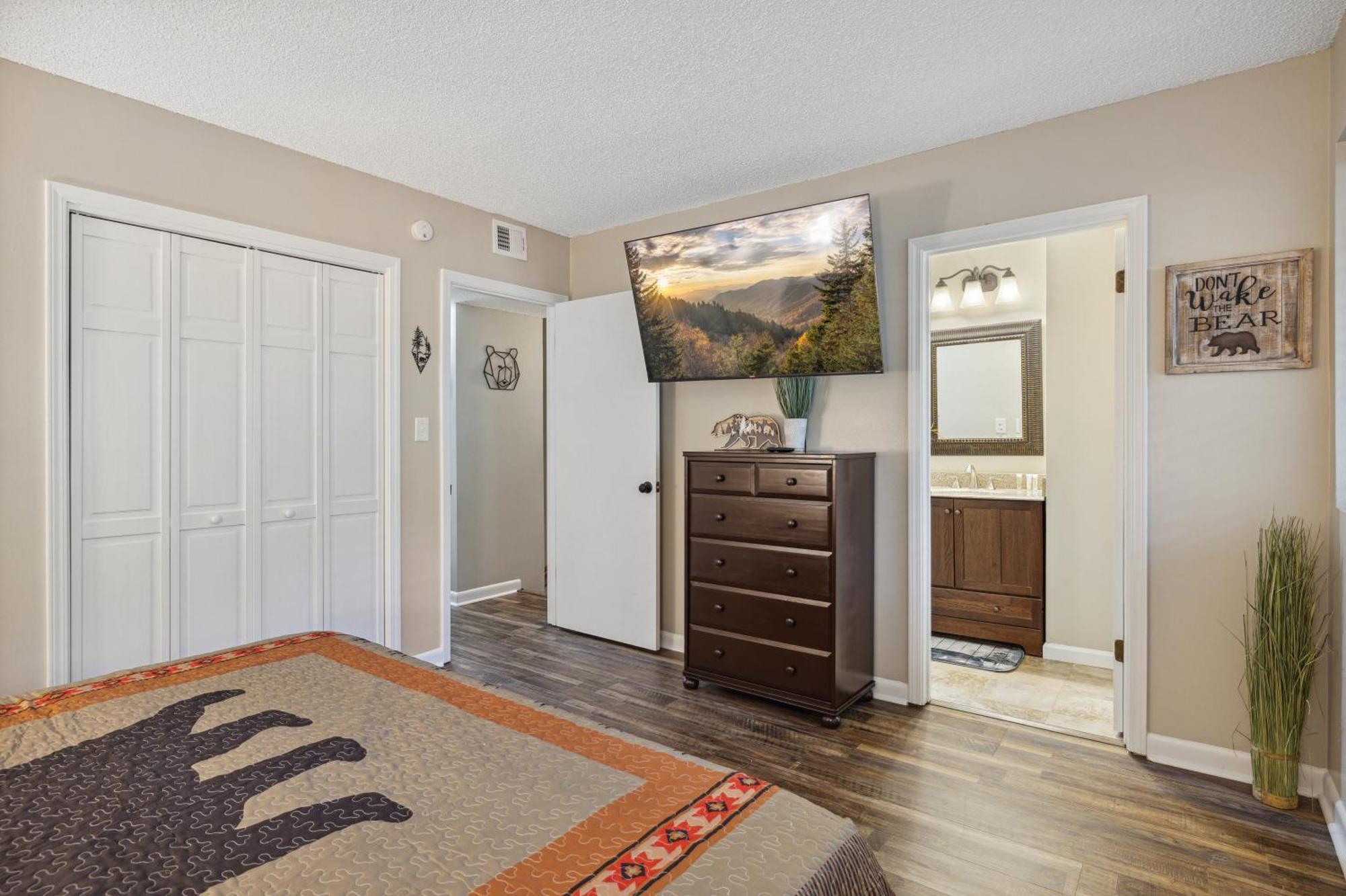 Obear Mountain Is A Newly Updated Condo In Chalet Village Of Gatlinburg! Bagian luar foto