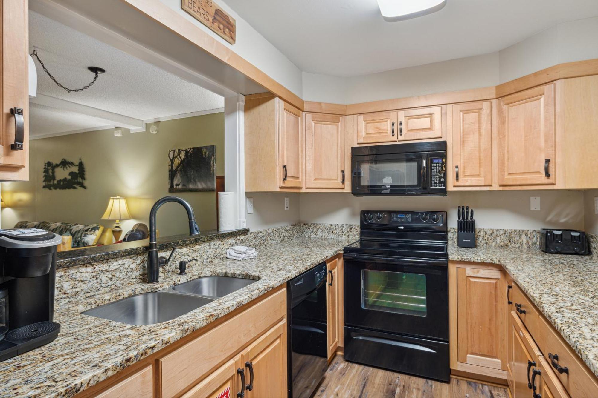 Obear Mountain Is A Newly Updated Condo In Chalet Village Of Gatlinburg! Bagian luar foto