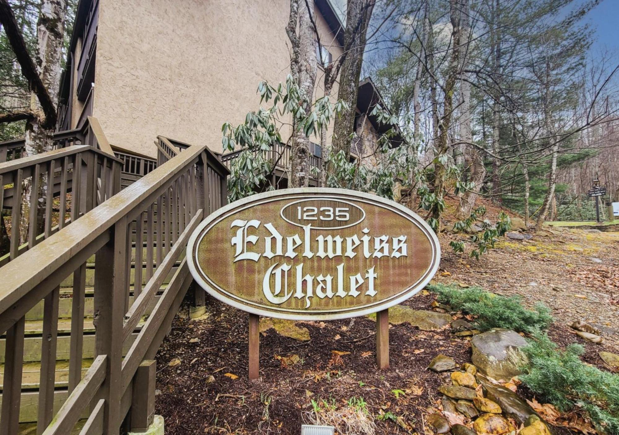 Obear Mountain Is A Newly Updated Condo In Chalet Village Of Gatlinburg! Bagian luar foto